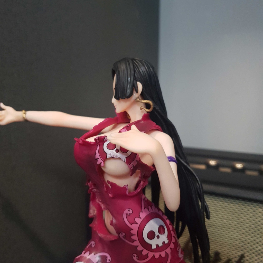 Figure / Mô hình Boa Hancock 30 cm có LED