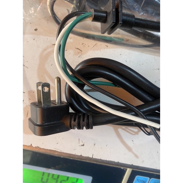 Dây nguồn 1đầu phích cắm APC hàng xuất mỹ 16awg 3C 1,31mm dài 1,5m
