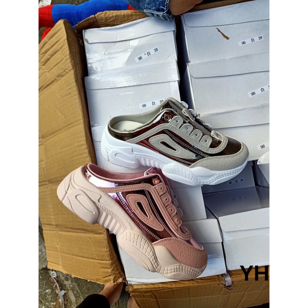 Giày sục thể thao da bóng êm chân siêu hot fullbox mã 580 | BigBuy360 - bigbuy360.vn