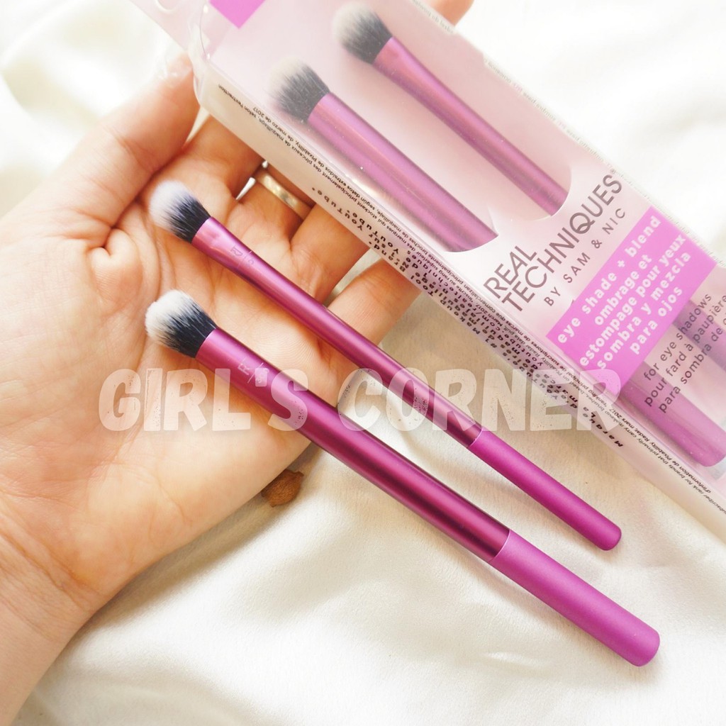 Bộ cọ mắt Real Techniques - 2 cây cơ bản EYE SHADE & BLEND