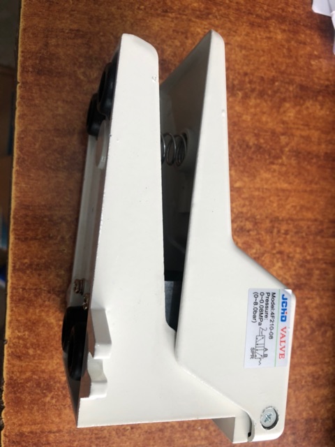 Van Đạp Chân Khí Nén 4F210-08