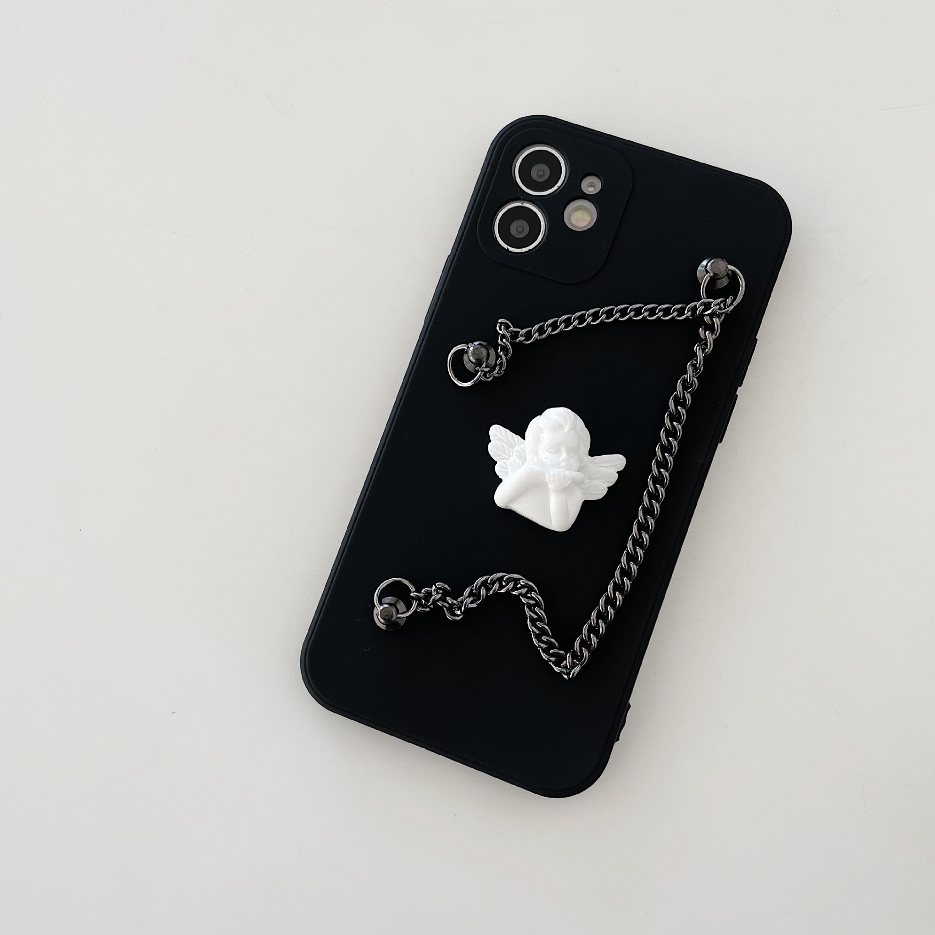 Ốp điện thoại silicone lỏng phối dây xích cho IPhone 12 pro 11 7p | BigBuy360 - bigbuy360.vn