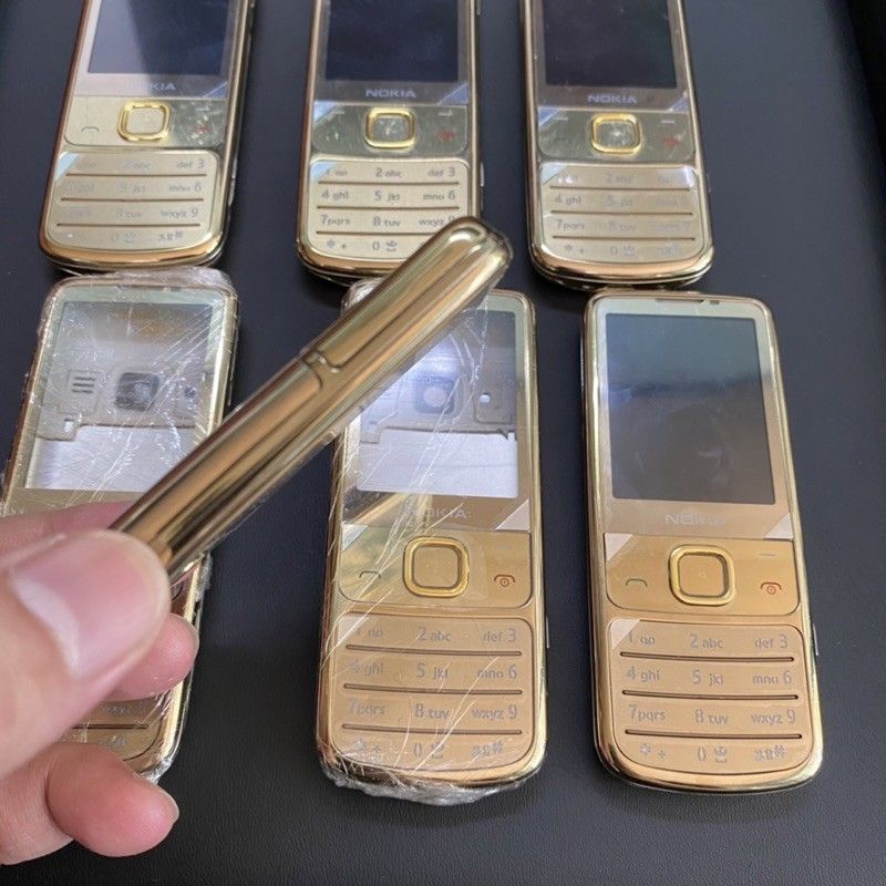 Vỏ + phím Nokia 6700 Gold xịm