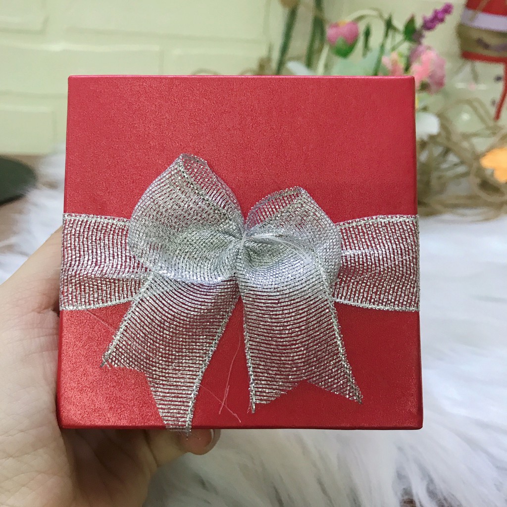 6 Hộp đựng quà đựng quà đựng chuỗi đá phối nơ bạc size 8,5x8,5x5,5cm màu đỏ