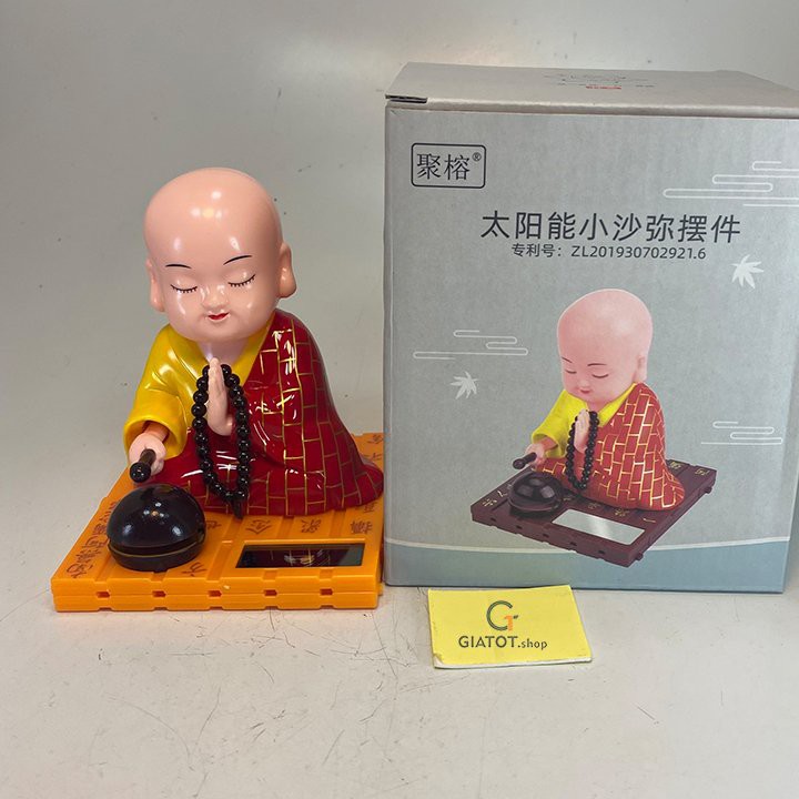 (Loại to)Tượng phật chú tiểu gõ mõ tụng kinh dùng pin nlmt áo cà sa đỏ cao cấp, hàng đẹp GiatotHN
