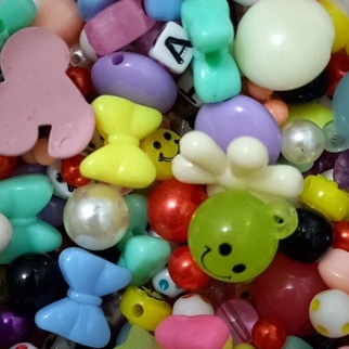 25gam hạt nhựa dsur size đủ kiểu làm dây chuyền vòng tay