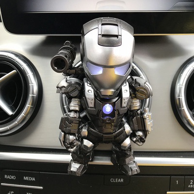 Kẹp Khuếch Tán Nước Hoa Gắn Điều Hòa Xe Hơi Hình Iron Man Độc Đáo