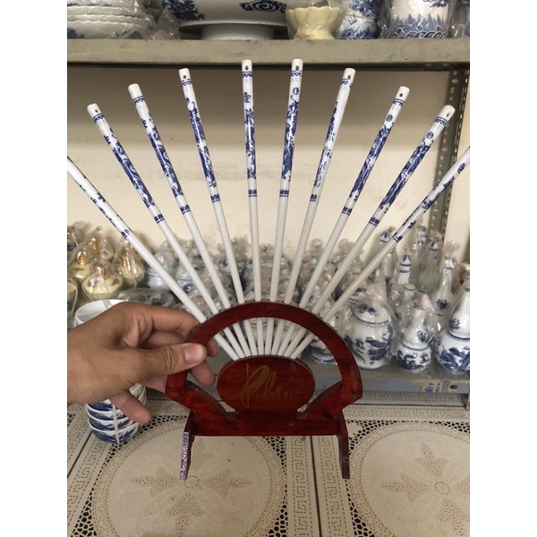 Đũa Và Bát Thờ