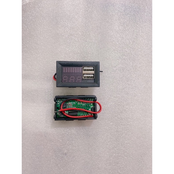 Vôn kế 12V kèm 2 cổng sạc USB 2.1A QC3.0