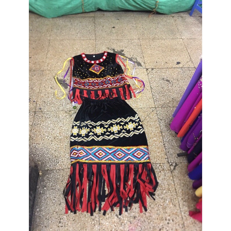 Trang phục dân tộc tây nguyên cho bé mầm - tiểu