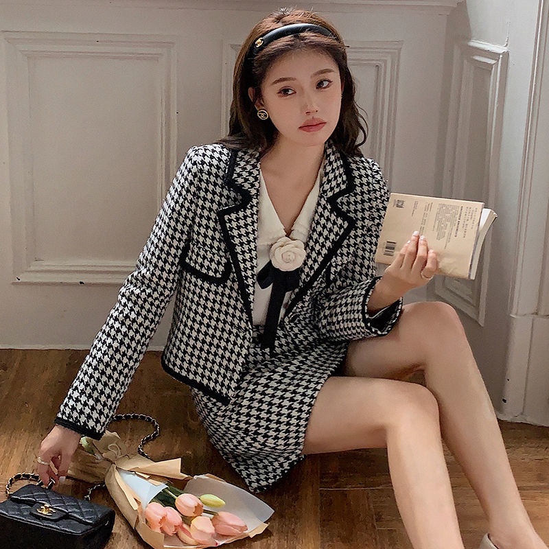 Bộ Áo Khoác Vest + Chân Váy Chữ A Họa Tiết Kẻ Sọc Màu Hồng Kiểu Pháp Thời Trang Mùa Thu Cho Nữ | BigBuy360 - bigbuy360.vn