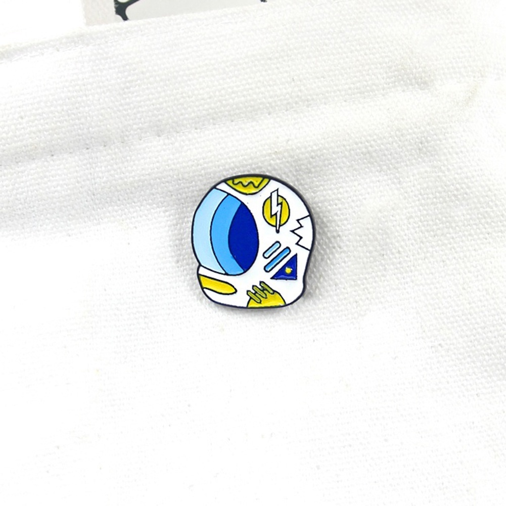 YOML✔Cartoon Fantasy Astronaut Helmet Enamel Brooch Pin Denim Backpack Badge Decor