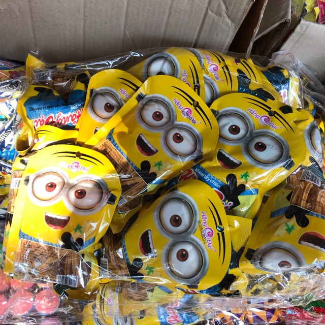 Sỉ bịch 30 gói bim hình Minion giòn ngon