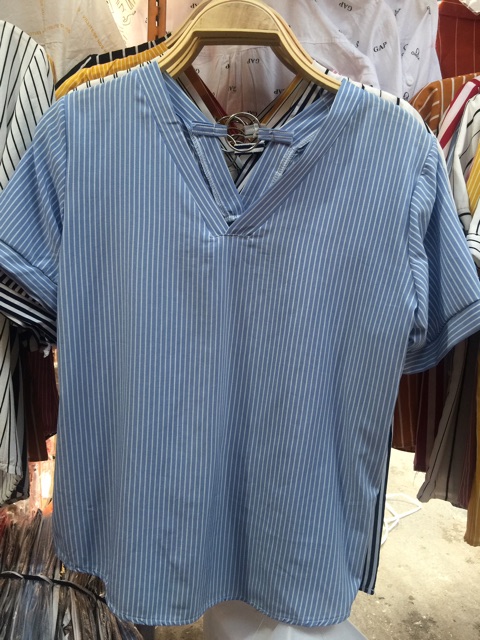 Áo kẻ khuy sau hàng xưởng Hanna