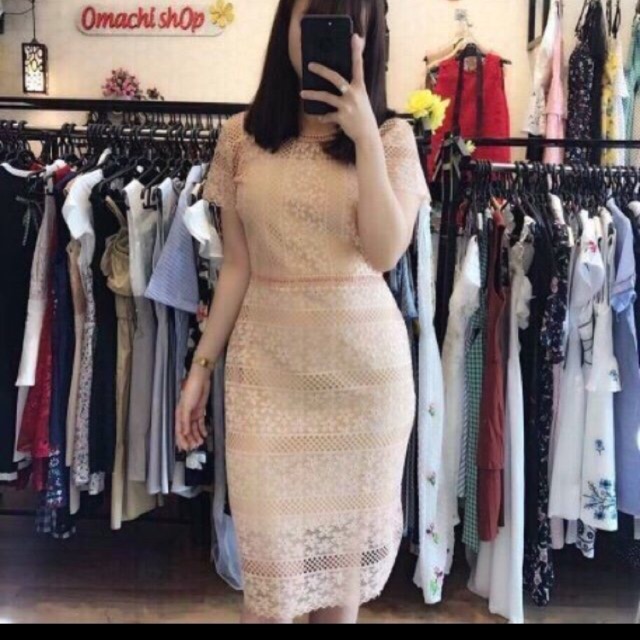 Váy ren chỉ