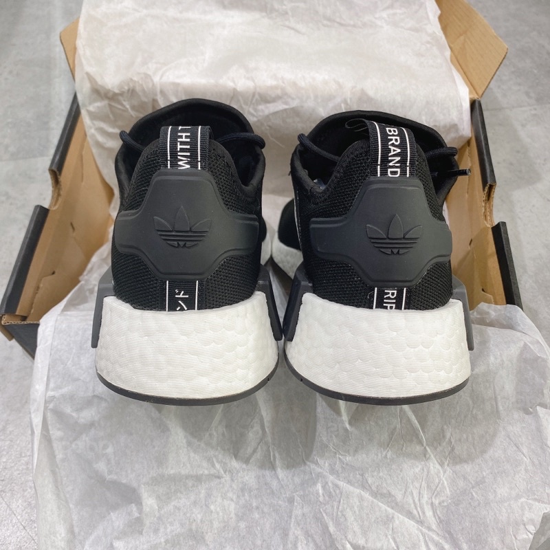 Giày thể thao Sneaker Adidas NMD R1 V1 màu Đen Trắng