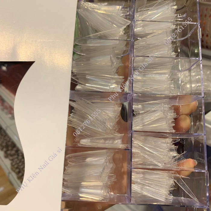 Móng nối típ nhọn phom dài chuẩn đẹp