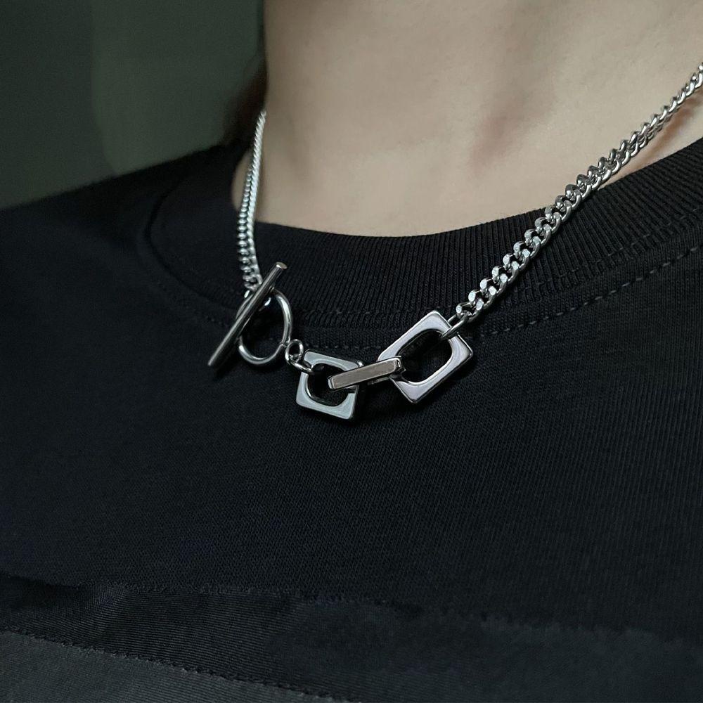 Vòng cổ Mặt Vuông Rỗng Phong Cách VANES1 Cổ Điển Hàn Quốc