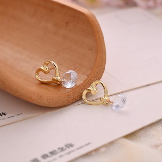 Khuyên tai hình trái tim thả đá tròn