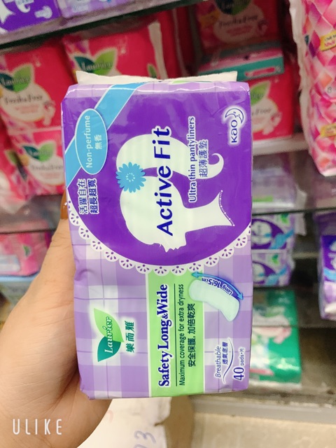Băng vệ sinh hàng ngày Laurier Active Fit không hương gói 40 miếng ( mầu tím )