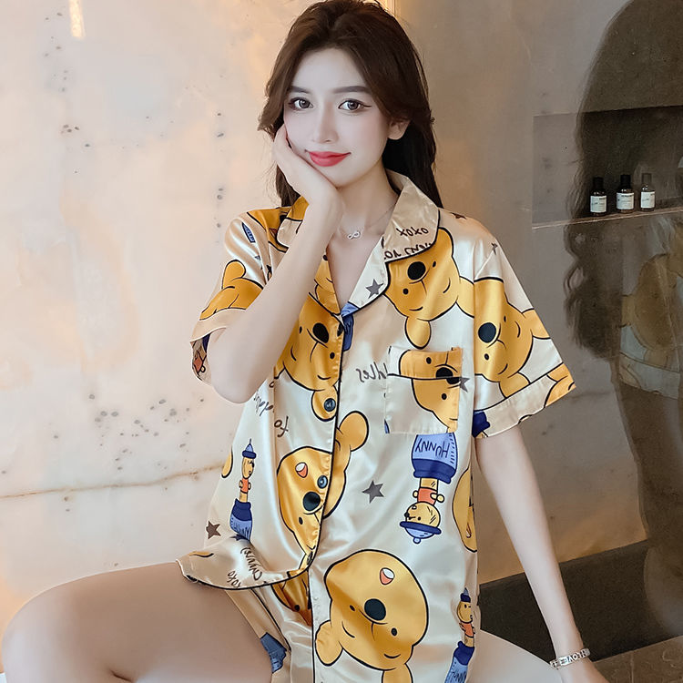 Set Đồ Ngủ Hình Gấu Pooh Xinh Xắn Dành Cho Nữ | BigBuy360 - bigbuy360.vn