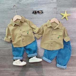 Set cây thông kẻ vàng cho bé trai