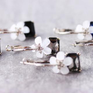 Jewelry Earrings for Unique Shaping
