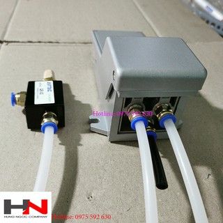 Bộ bàn đạp 4F 210-08 và van xả nhanh khí nén QE-02