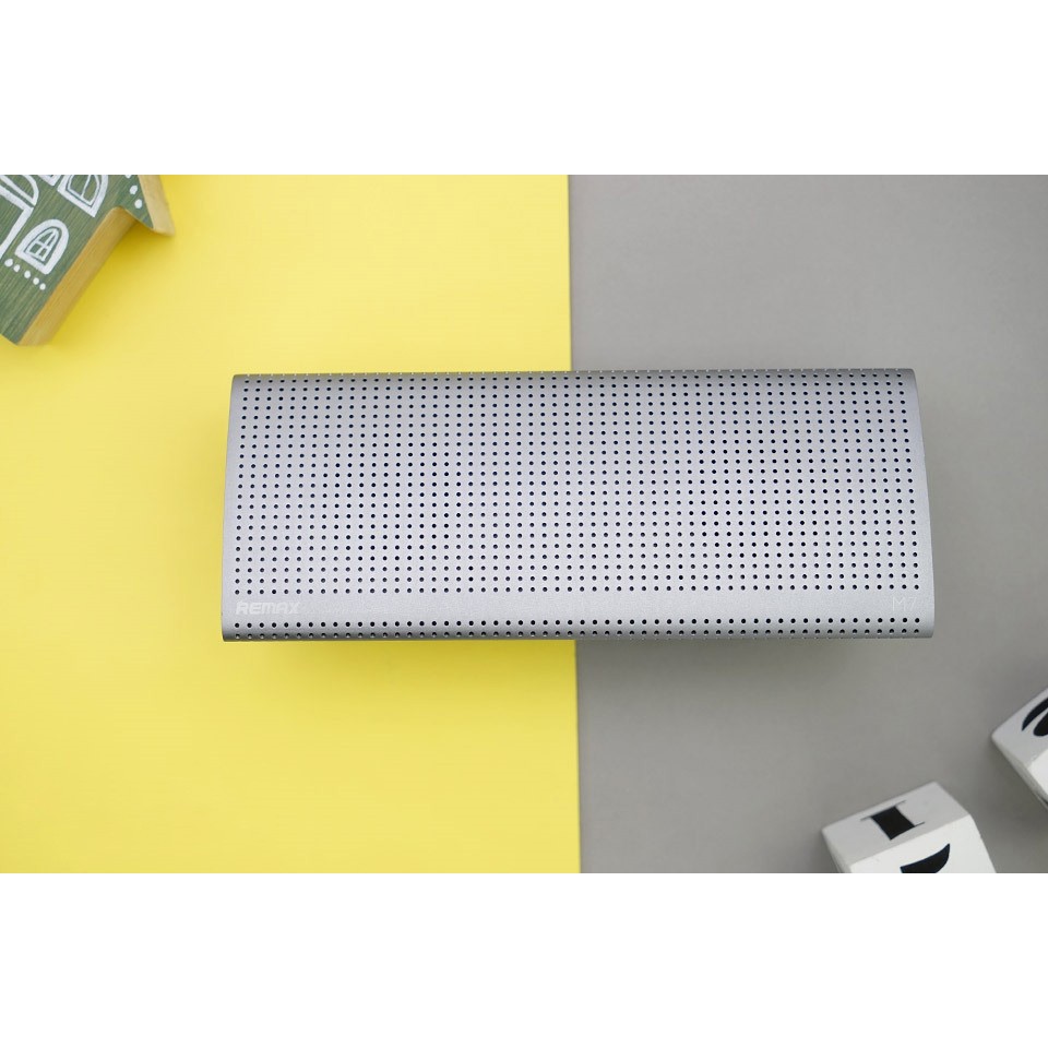 Loa Remax Bluetooth cao cấp RB-M7