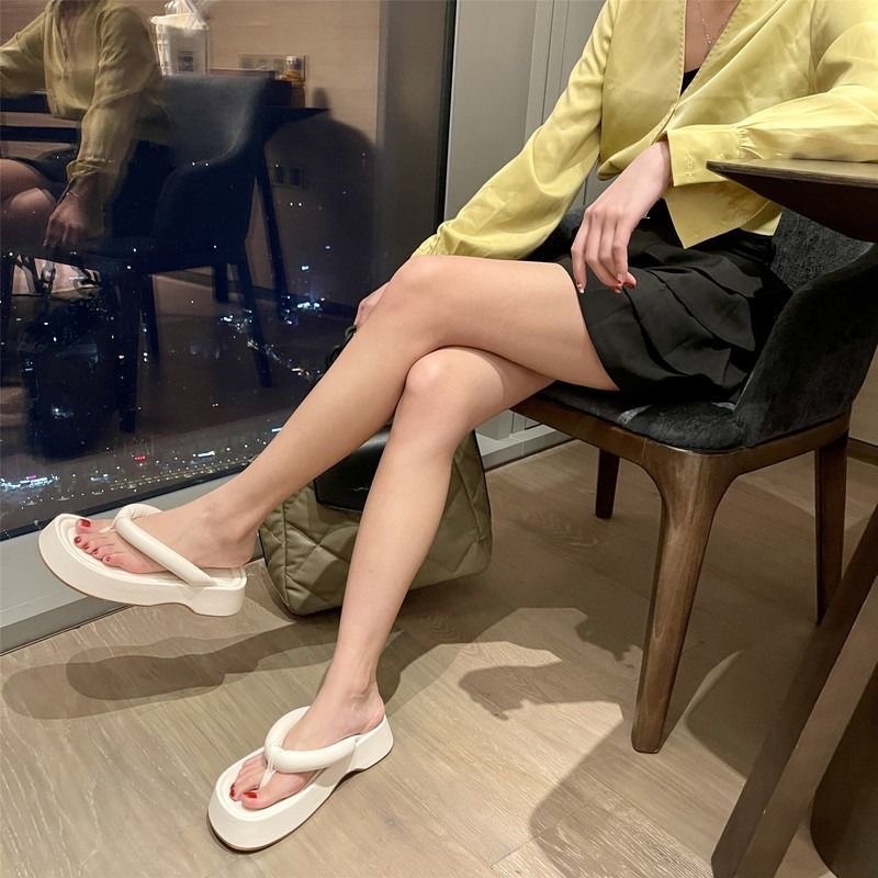 Dép xỏ ngón đế bánh mì hot hit hè 2022🌸