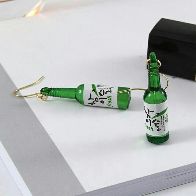 Khuyên tai rượu soju