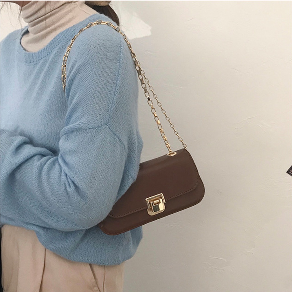 Túi Đeo Chéo Hình Chữ Nhật Phối Dây Xích Phong Cách Phương Tây La.orie - La022