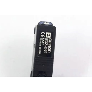 Cảm biến quang omron e3z-d61