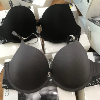 Ao ngực 34b den vĩnh hồng