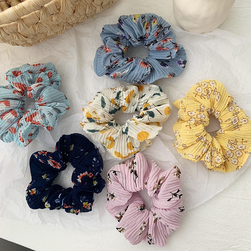 Cột Tóc Scrunchie Vải Hoa Nhún Xếp Ly Floral Xinh Xắn