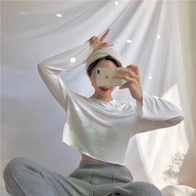 Áo croptop tay dài ulzzang_Hình thật / Áo croptop mỏng nhún eo cổ form rộng
