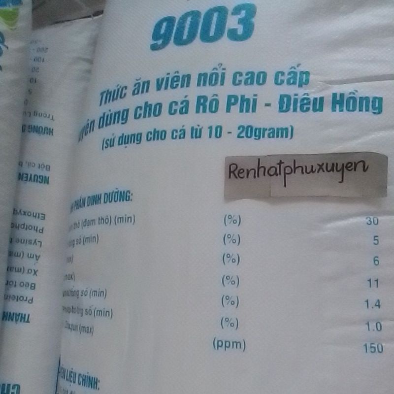 1 bao 25kg cám cá nổi cho cá có vảy ( cá từ 10 -20gram)&lt;br&gt;&lt;br&gt;Độ đạm 30%