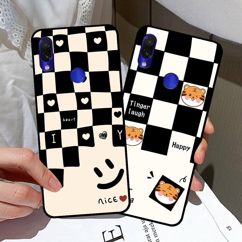 Ốp Xiaomi Redmi 7 / Redmi Note 7 / Redmi Note 7 Pro in hình sọc caro, họa tiết đen trắng dễ thương
