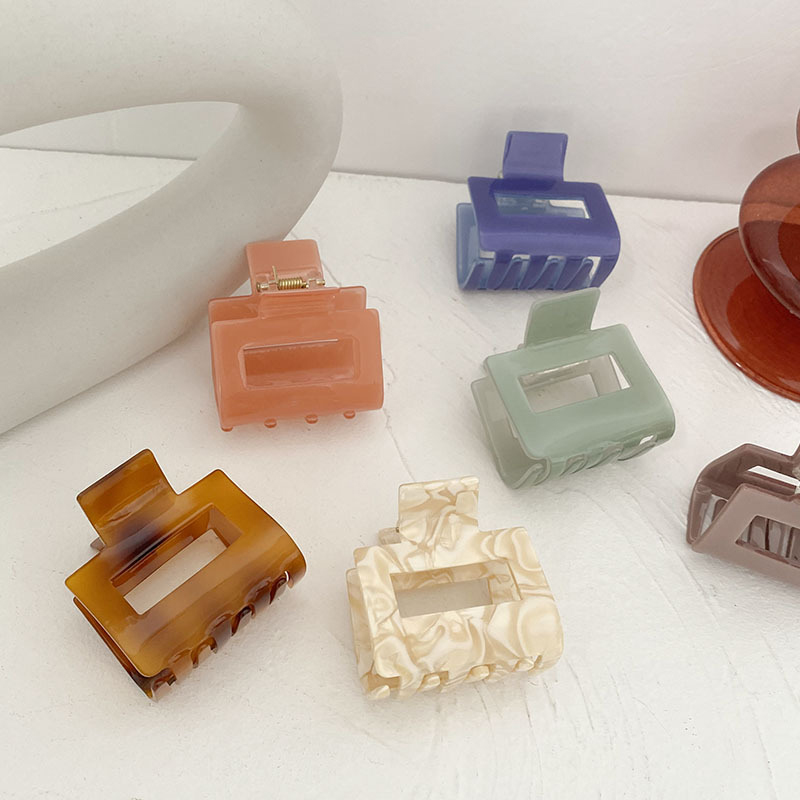Kẹp càng cua acrylic phong cách Hàn Quốc dành cho nữ