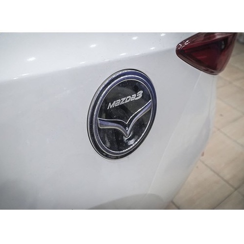 ốp nắp bình xăng mazda 3 2015 - 2019