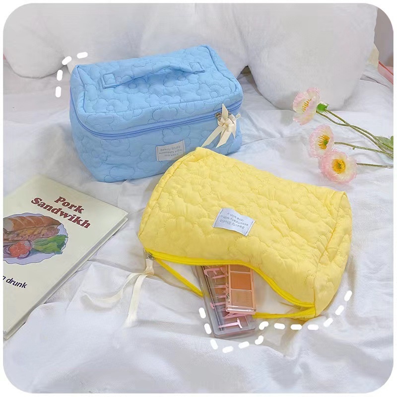 Túi Đựng Mỹ Phẩm Sức Chứa Lớn Họa Tiết Hoa Màu Kẹo Ngọt