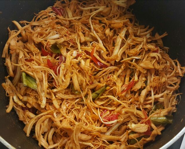 KHÔ GÀ LÁ CHANH trộn nhân thập cẩm