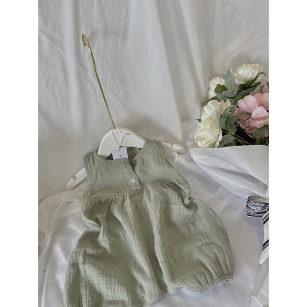 Bodysuit green muslin sát nách Nanci room