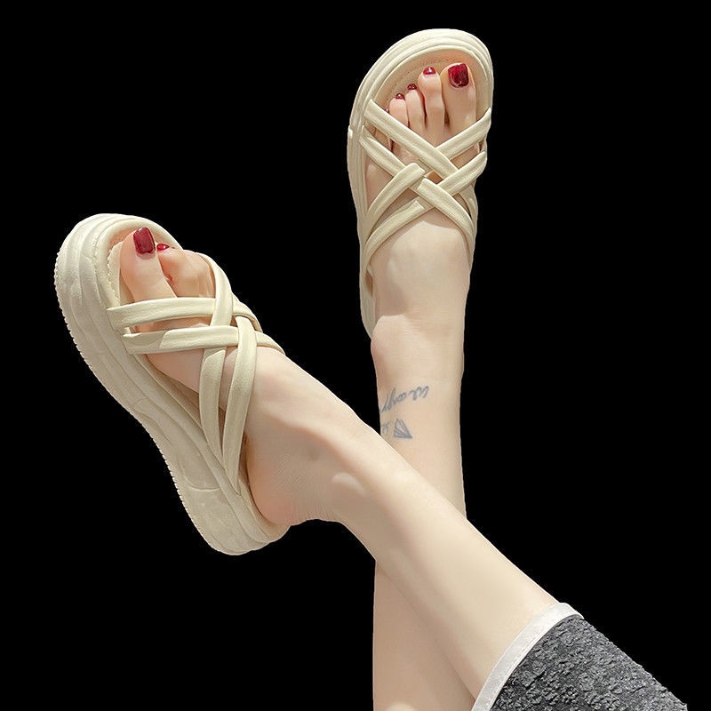 Sandal Đi Biển Đế Dày Thiết Kế Mới Kiểu Dáng Đơn Giản Thời Trang