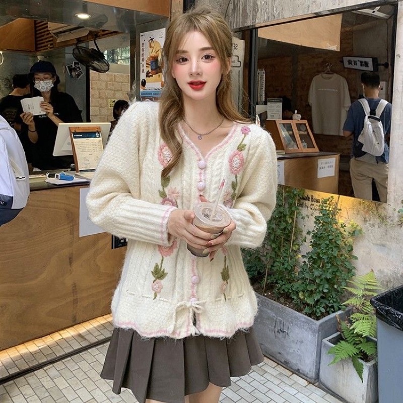 Áo Cardigan Len Thêu Hoa Cúc Bọc Siêu Tiểu Thư