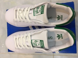 Giày Sneaker Stansmith gót xanh lá. 