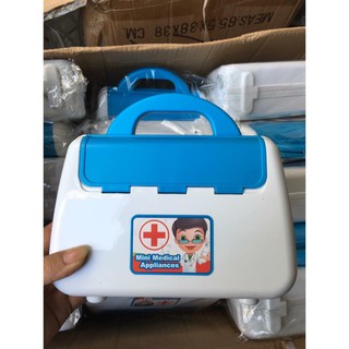 Vali đồ chơi Bác sĩ