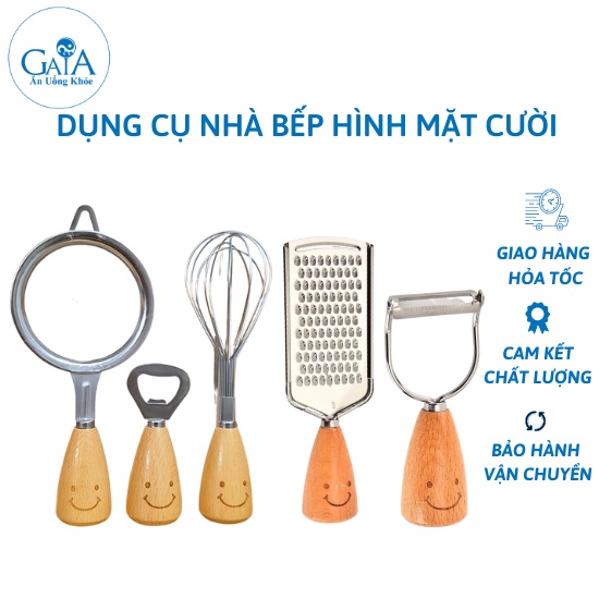 Cây đánh trứng cầm tay inox không gỉ cán cầm bằng gỗ in mặt cười