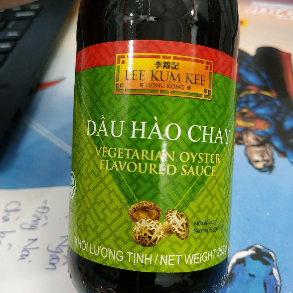 Dầu hào chay Lee Kum Kee chai 255g - giá sale chỉ 35k