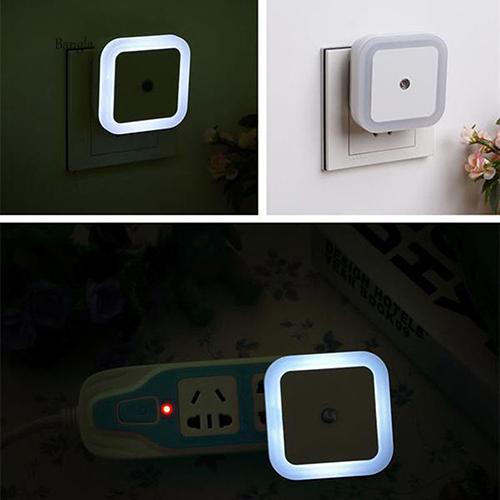 Đèn LED hình vuông gắn tường phát ánh sáng tự động hiện đại tiện lợi
